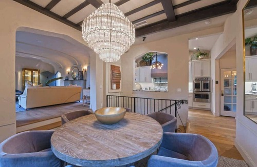Beachwood Canyon Villa | Luxury Villa + Secret Garden + Pool + Dogs OK