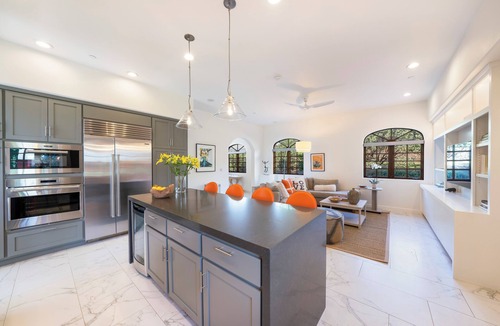 Cloverdale House | Luxury Wine Country Retreat: 75 foot pool, 15 min to Healdsburg, Vineyard views