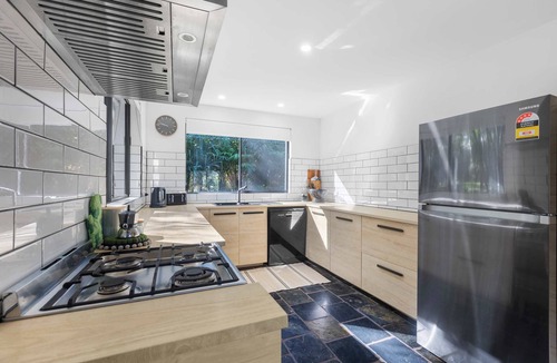 Doonan House | Mabel Perfect Noosa Hinterland Gem w/Heated Pool