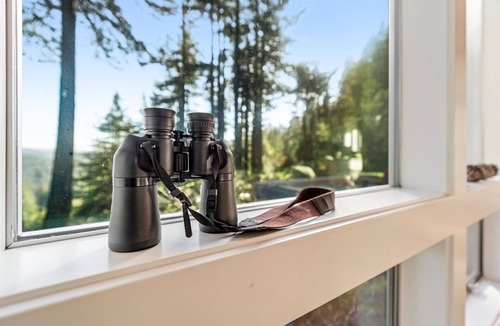 Cazadero House | Magic Madrone-Enchanting Retreat w/Stunning Valley Views! HtTb/WiFi