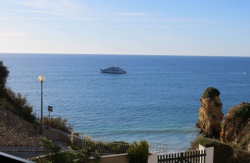 Ameijeira Apartment | Magnificently located apartment near the beach