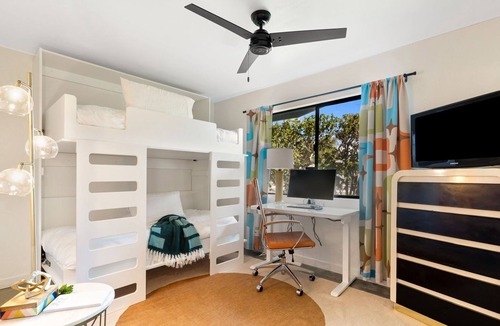 Racquet Club South House | Mai Tai- 3 Bedroom Home