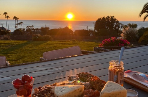 Central Malibu Villa | Malibu Beach House Sweeping Panoramic Views Walk 2 beach