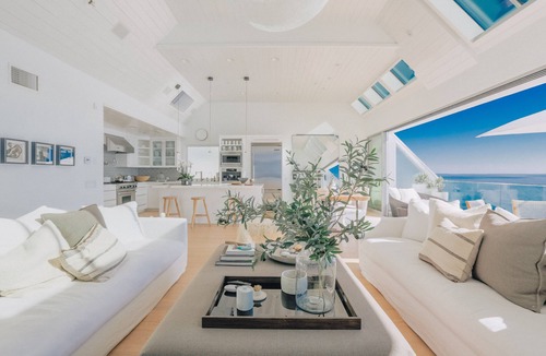 Central Malibu House | Malibu Beachfront home with Gorgeous Views and stunning decor