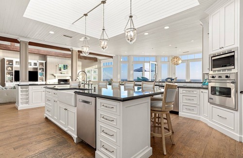 Western Malibu House | Malibu Dunes by Fieldtrip | Expansive Hamptons-Style Estate w Private Beach Backyard