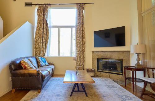 Central Malibu Apartment | Malibu Nature Escape - 2BR Hideaway Nestled in the Woods, Minutes from the Beach
