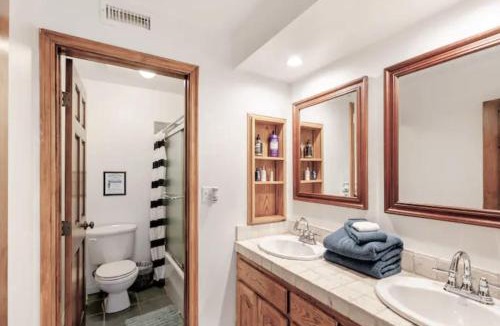 Central Malibu House | Malibu Ocean Villa with King Bed, Hot Tub, Beach, BBQ