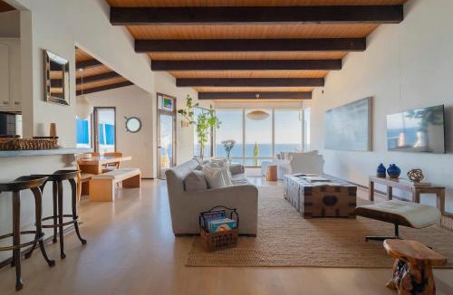 Western Malibu House | Malibu Villa with Beach Access and Ocean View