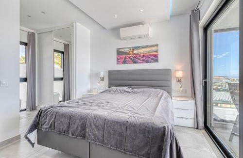 Mato Serrao Villa | Manatee - Modern & Luxurious villa