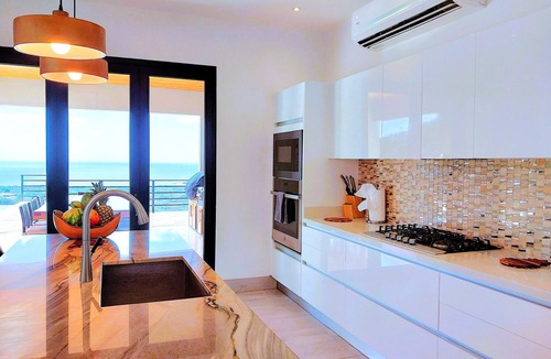 Brasilito Villa | Mar Vista Villa-sleeps 16-infinity pool-Ocean View - luxury Casa de Iluminacion