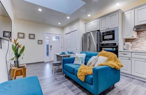 North Central House | Marbella Lane Cozy 2BR Studio Duplex Home