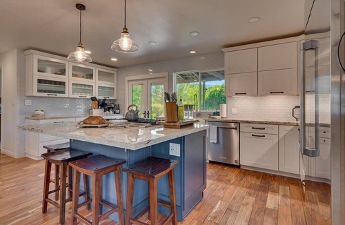 Reno/Tahoe Airport Cottage | @ Marbella Lane - Eccentric 4BR Modern Ranch Home