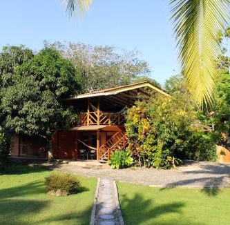 Cocles House | Margarita- Family House with Pool & AC near Cocles Beach