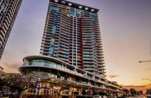 Southport Apartment | Marina ocean view at The Shores