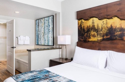 South Lake Tahoe Resort | Marriott's Timber Lodge 3 Bedroom