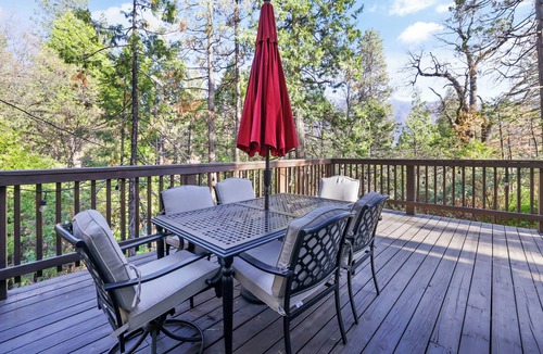 Springville Cabin | Martin Cabin @Pierpoint By Trail of Giants