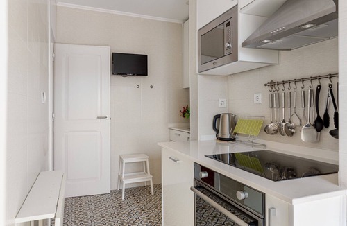 Santo Condestavel Apartment | Marvellous 2-bed flat with balcony