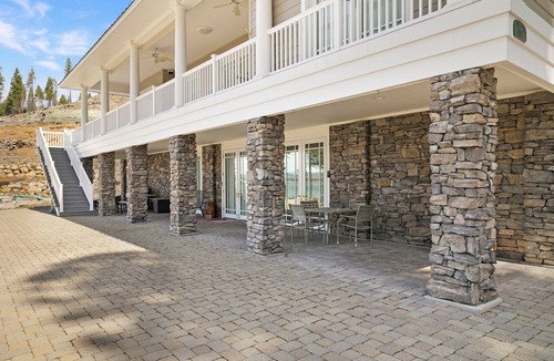 Lake Almanor West Villa | Marvelous 4-bedroom villa with AC in charming Chester. Lake Almanor Home