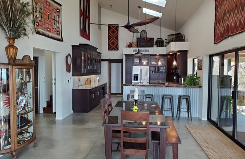 Three Rivers House | Matanah Meadows Farm, House Great for 2 Families, Sequoia National Park and Farm