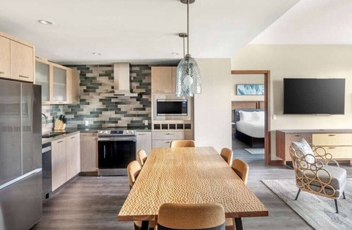 Kihei Resort | Maui | Premium Group Retreat | Pool + Beach Access | 2BR