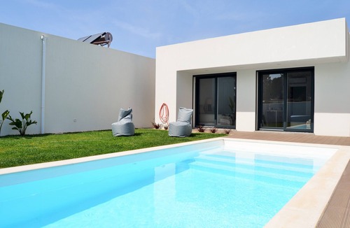 Meco House | Meco Beach and Pool Villa