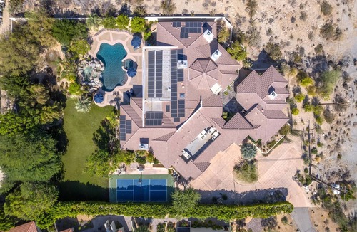 Palm Desert Villa | MEGA VILLA: Exquisite Backyard Oasis + Endless Fun! EV Charger ⭐️⭐️⭐️⭐️⭐️