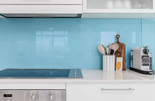 Mermaid Beach Apartment | Mermaid Beach Luxury Penthouse apartment, centrally located to all hoiday needs