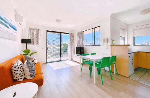 Mermaid Beach Apartment | Mermaid Beach Park View Resort