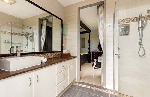 Mermaid Waters House | Mermaid Waters, Gold Coast Holiday Home + Private Pool
