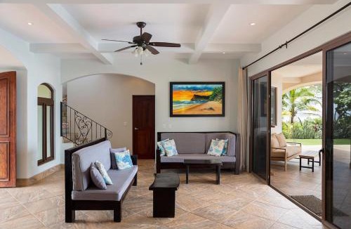 Playa Colorado House | Mi Casa Soñada (House & Studio)
