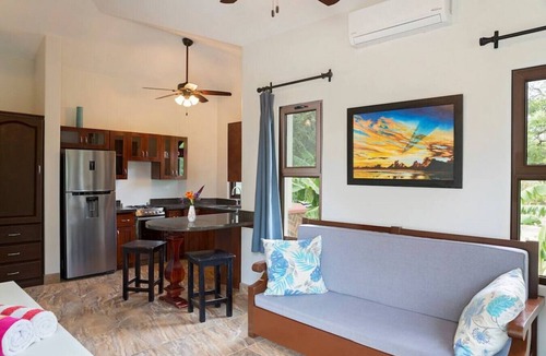 Playa Colorado Apartment | Mi Casita Soñada (Cozy Beachfront Studio)