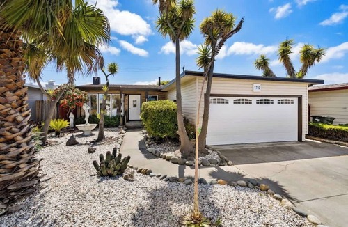 East San Mateo House | Mid-Century Garden View Home w/Parking Quiet San Mateo Retreat