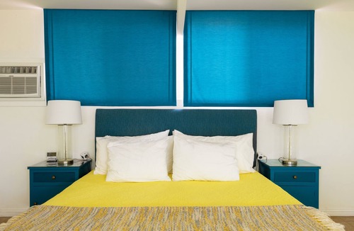 Desert Park Estates Hotel | Mid-Century Hotel + Pool + Hot Tub + Cold Plunge + Bikes | Minutes to Downtown