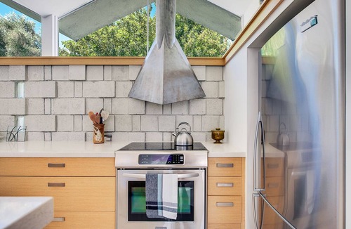 Araby Condo | Mid-Century Modern Gem in Iconic Barry Berkus Community – Park Imperial South