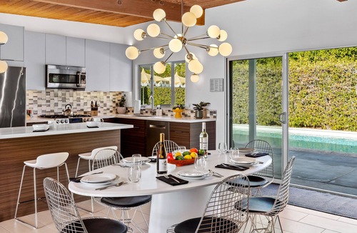 Sunmor House | Mid Century Mood House – Sunmor Alexander Home