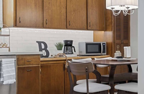 Visalia House | Mid-Century Visalia Home w/EV Charger & BBQ Grill