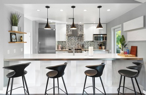 Vista Norte House | 'Miles Away' A Desert Oasis - Palm Springs Style!