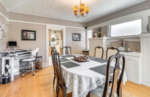 Stockton House | Miracle Mile Stay: Classic Stockton Home w/Yard!