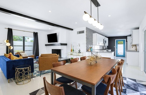 Palm Springs House | Mod Mid-Century Retreat w/Mountain Views, Perfect for Families/Groups, Pool/Spa