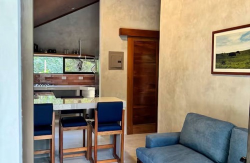 Punta Uva Cottage | Modern 2-bedroom Garden Casita with AC in Punta Uva