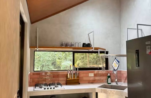 Punta Uva Cottage | Modern 2-bedroom Garden Casita with AC in Punta Uva