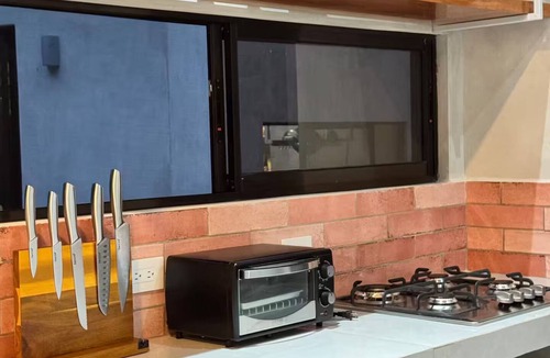 Punta Uva Cottage | Modern 2-bedroom Garden Casita with AC in Punta Uva