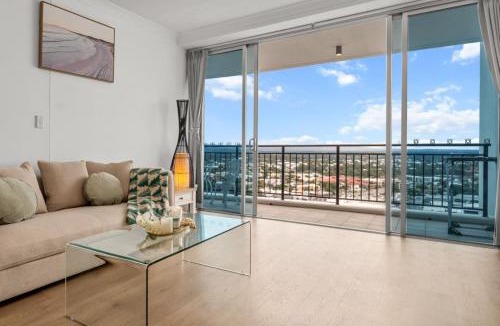 Southport Apartment | Modern 2BR Apartment in Southport Central