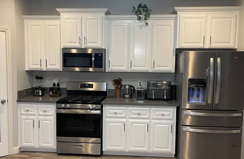 Tulare House | Modern 3-bed Home with New Appliances, very Spacious Backyard with EV charger