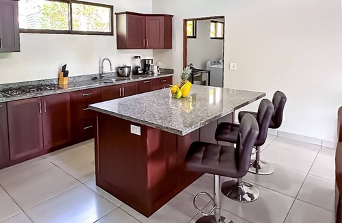 Uvita House | Modern 3-bed in Downtown Uvita with Pool