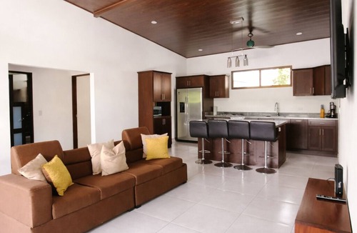 Uvita House | Modern 3-bed in Downtown Uvita with Pool