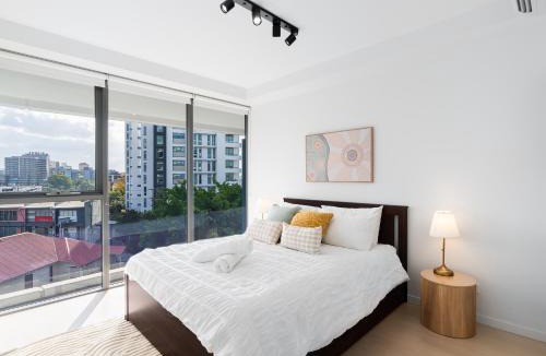 Bowen Hills Apartment | Modern and Stylish Apt with Large Balcony and Parking!