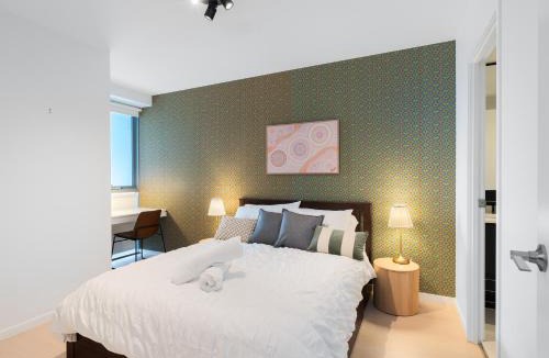 Bowen Hills Apartment | Modern and Stylish Apt with Large Balcony and Parking!