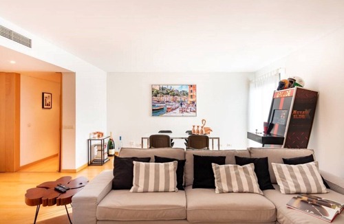 Alcantara Apartment | Modern and Stylish flat next to LX Factory