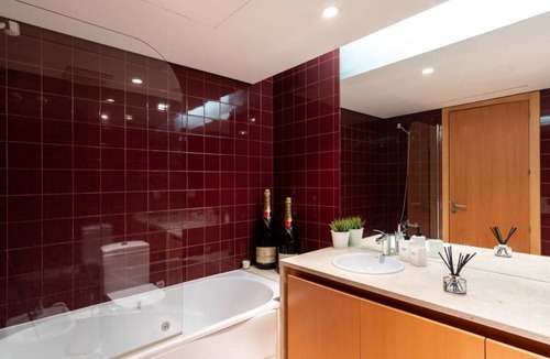 Alcantara Apartment | Modern and Stylish flat next to LX Factory